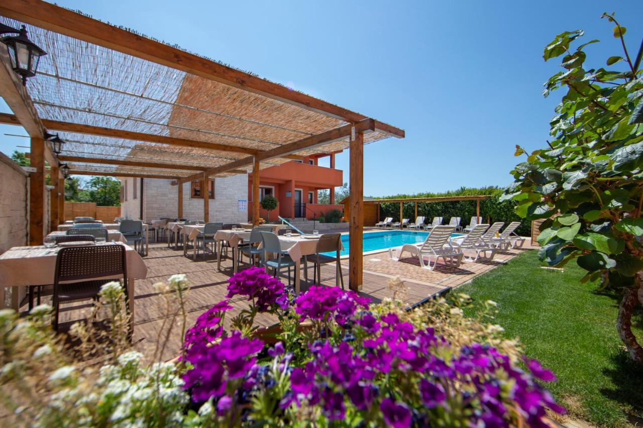 Hotel Natura Vilanija Zewnętrze zdjęcie