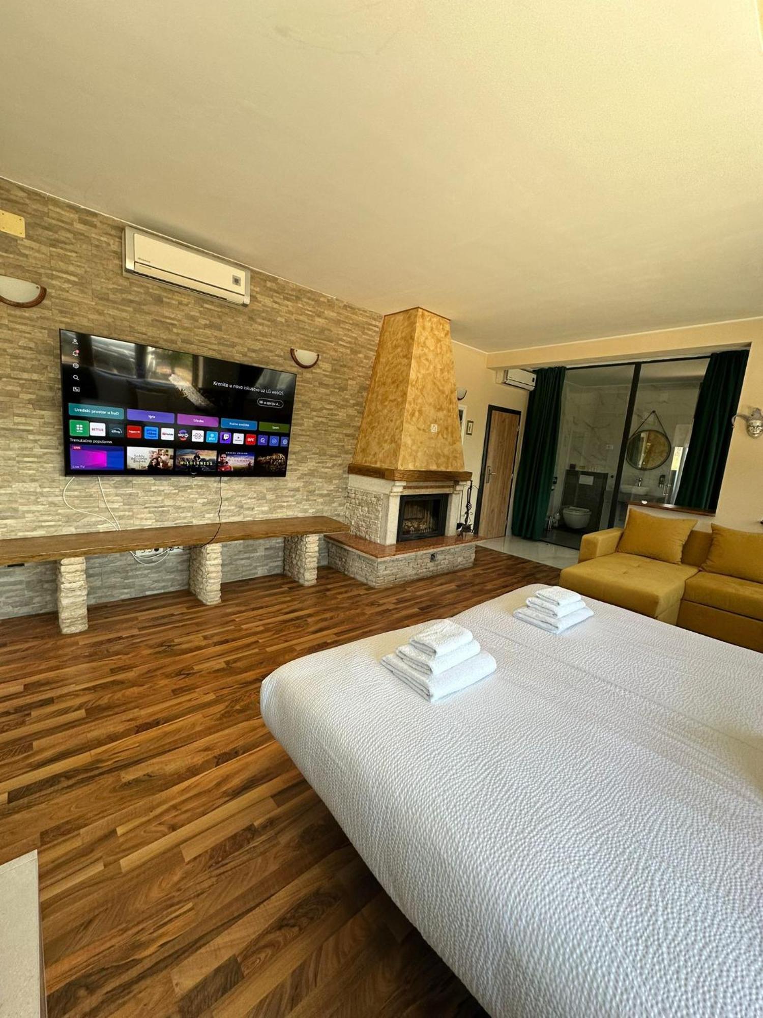 Hotel Natura Vilanija Zewnętrze zdjęcie